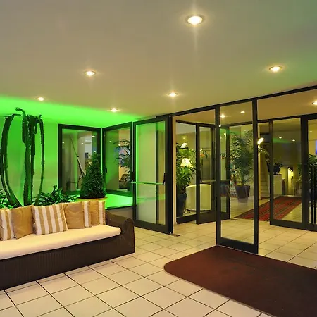 Ξενοδοχείο με διαμερίσματα Mediterranee 4*