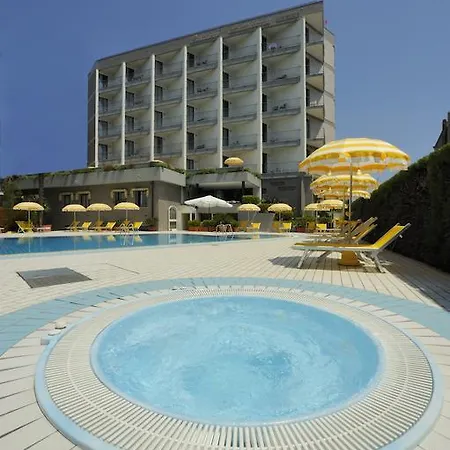 公寓式酒店 Mediterranee 4*